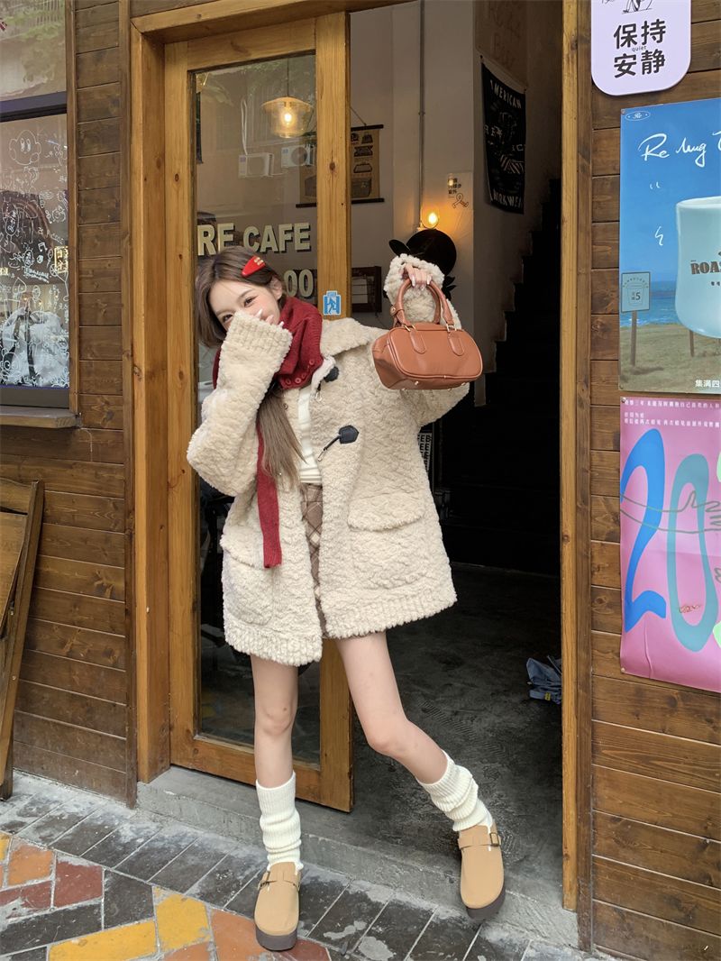 2026年秋冬新作 気品あるラムファーコート ショート丈 ファーベスト