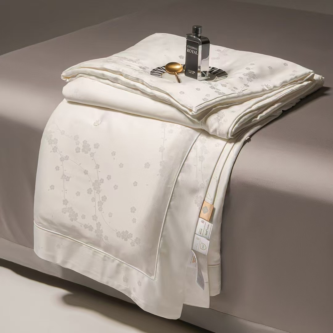 ウルトラフィン歯科用凝縮されたタイン夏のキルト100マルベリーシルクキルトサマーキルトアイスシルキーネイキッドエアコンキルトキルトコア