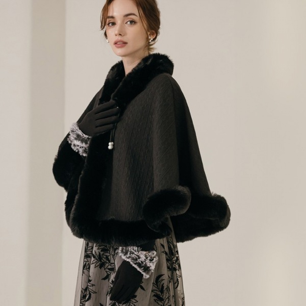 (マックスカルティッジョ) ミンクファー裏地付きワイドケープ