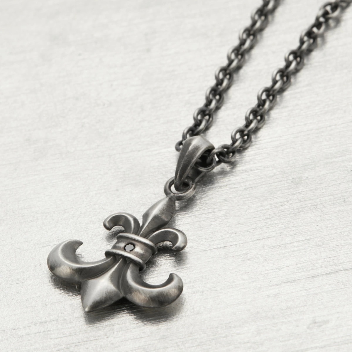 ネックレス メンズ シルバー925 天然石 ダイヤモンド フルール・ド・リス アヤメの花 燻し 11,011円