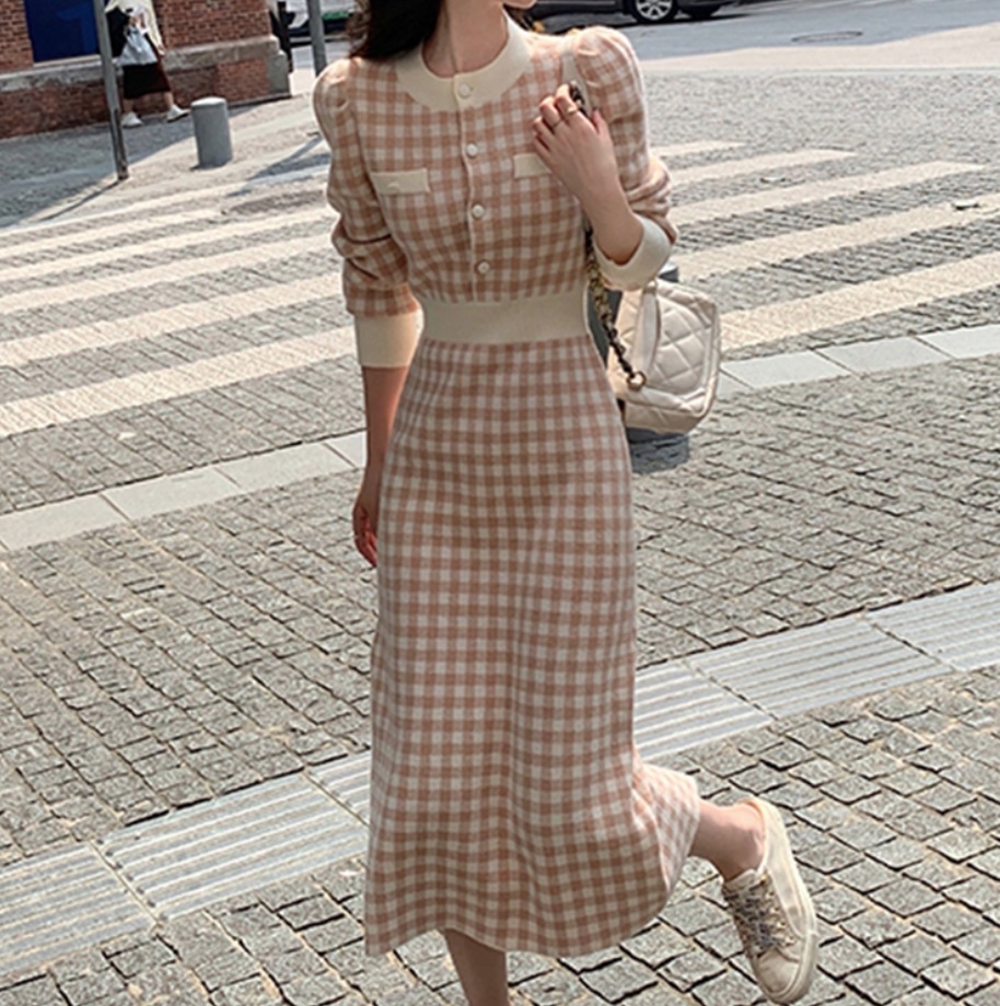 ワンピース デート 膝丈 ひざ丈 ミモレ ミモレ丈 袖あり 長袖 かわいい 大人可愛い きれいめ シンプル カジュアル 大人 上品 おしゃれ お洒落 主役級 存在感 柄 春 秋 冬 10代 20代