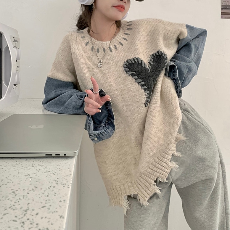 デニム切り替えデザインニットプルオーバー レディース トップス ニット 異素材MIX デニム 切り替え ドッキングニット 裾フリンジ ダメージ クルーネック 長袖 ドロップショルダー デニム袖 ハート