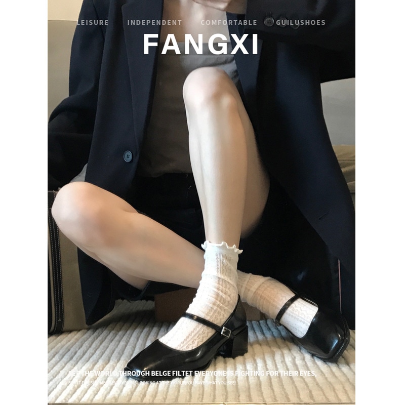 女性用の新しいフレンチスクエアトゥミッドヒールメアリージェーンシューズワンライナーバックルハイヒール浅い口の厚い靴