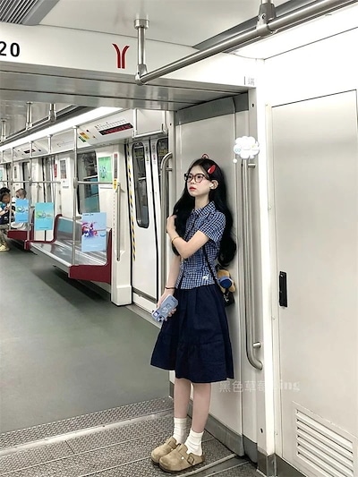 チェック柄ポロ襟半袖ウエスストシャツレディーススハイウエスストハーフスカート2点セットです