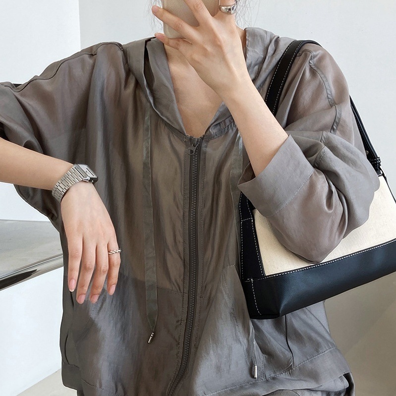 2点セット セットアップ 上下セット パーカー 長袖 前開き ファスナー ポケット ショートパンツ ウエストゴム 薄手 部屋着 ルームウエア かわいい 大人可愛い きれいめ シンプル 上品 おしゃれ