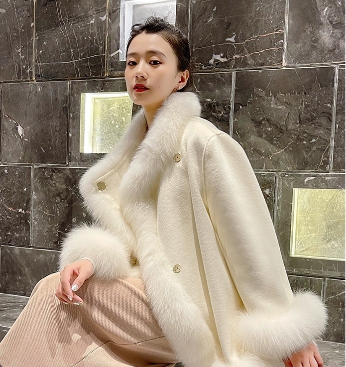 レディース マント コート トレンチコート ポンチョ 防寒コート ファー 防寒対策 暖かい もこもこ ふわふわ 大人可愛い ママコーデ ママファッション 韓国系 オルチャン 人気 トレンド 新作 20トレンチコート