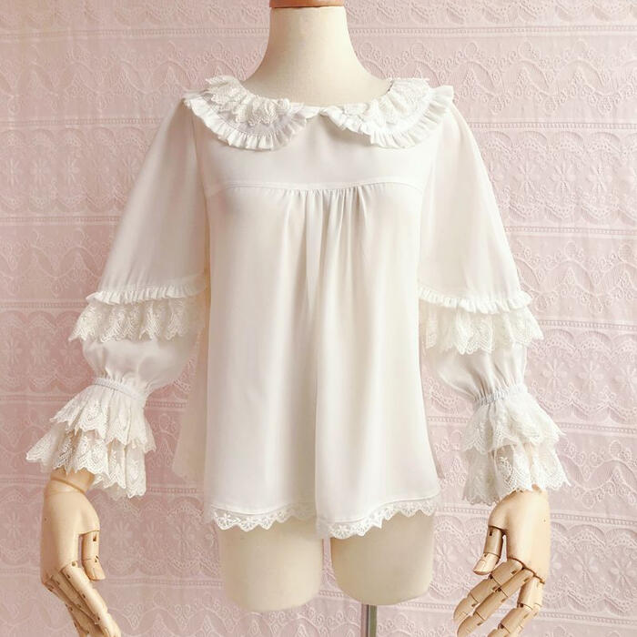 【急速出荷】ロリータ レディース レース ブラウス シャツ 九分袖 丸襟 ギャザー フリル 純色 ゆったり かわいい オシャレ クリスマス コスプレ ハロウィン 5,619円