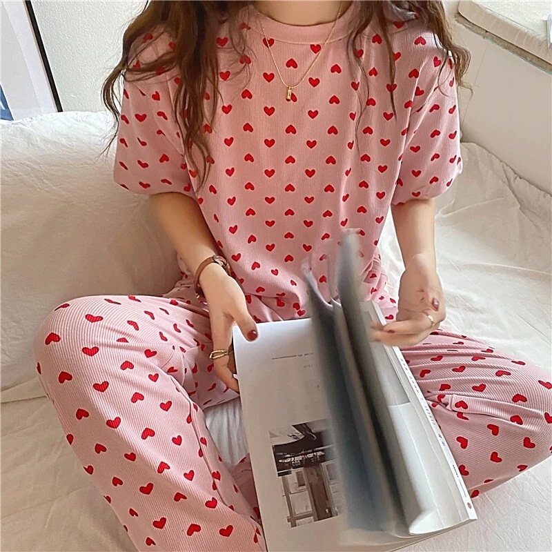 ハート柄ルームウェア ルームウェア パジャマ 部屋着 寝巻き ナイトウェア ロング ロング丈 袖あり 半袖 ラウンドネック ウエストゴム 上下セット 2点セット ツーピース かわいい 大人可愛い