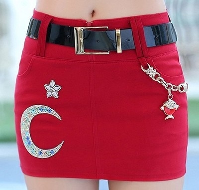 3154.ミニ丈 セクシーなタイトスカート（月柄 レッド）2019 春夏 ミニスカ 無地