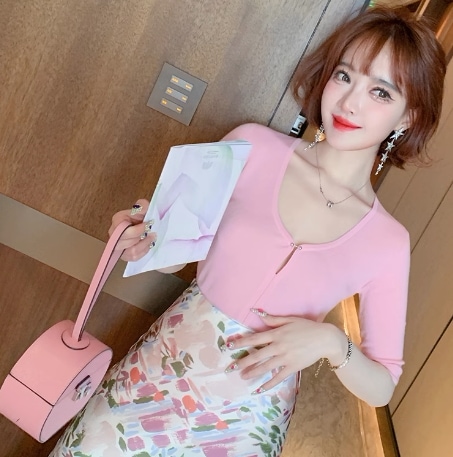 レディース トップス カットソー ニット 5分袖 襟なし スリム 細身 リブニット 伸縮性 かわいい 大人可愛い きれいめ シンプル カジュアル 上品 おしゃれ こなれ感 ガーリー モダン