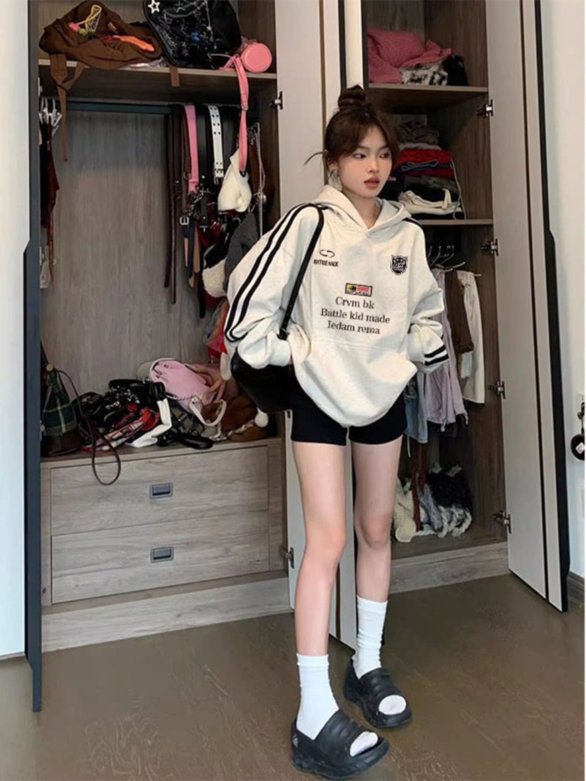 韓国風長袖トレンドレトロパーカーカジュアルファッション系ゆったり大人っぽかわいいレディースフード付きドロップショルダー羽織りサイズきれいめシルエット学生通学高校 2025秋冬トップス2type 裹起毛