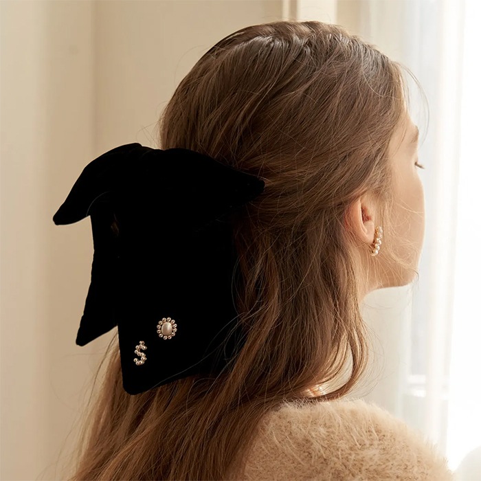 メリー ベルベット リボン シュシュ／Merry Velvet Ribbon Hair Scrunchie／韓国ヘアアクセサリー／韓国スタイル