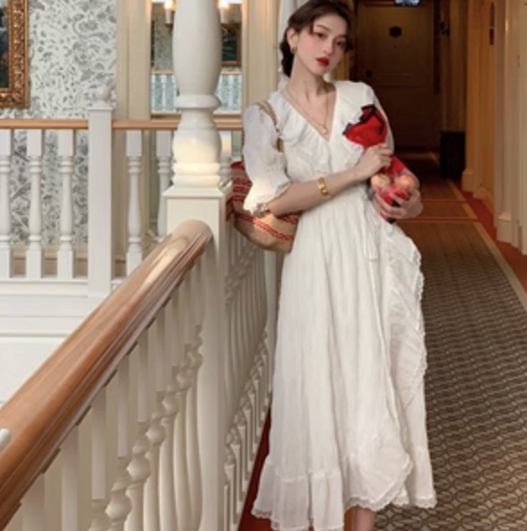 ワンピース フレアワンピース ロング丈 半袖 Vネック かわいい 大人可愛い きれいめ シンプル カジュアル 大人 上品 おしゃれ お洒落 大人女子 こなれ感 個性的 主役級 存在感 美容師