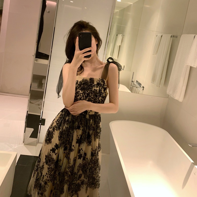 メッシュ刺繍ワンピース Aラインワンピース ワンピース ドレス モノトーン 可愛い 花柄 スクエアネック 夏 ノースリーブ ロング丈 ミモレ丈 オルチャン レース 透け感 シースルー リボン