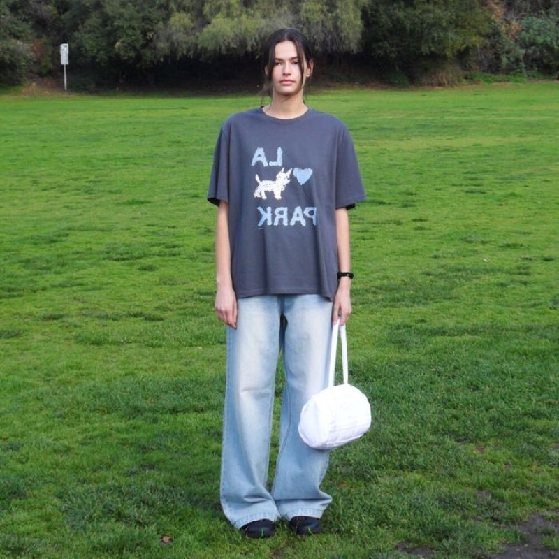 【BLACKPINK ジェニPICK】 LOVE PARK T-SHIRT_CHARCOAL_LC251TS14CC 公式正規品 アイドル Tシャツ 韓国で話題 韓国ファッション 韓国風スタイル