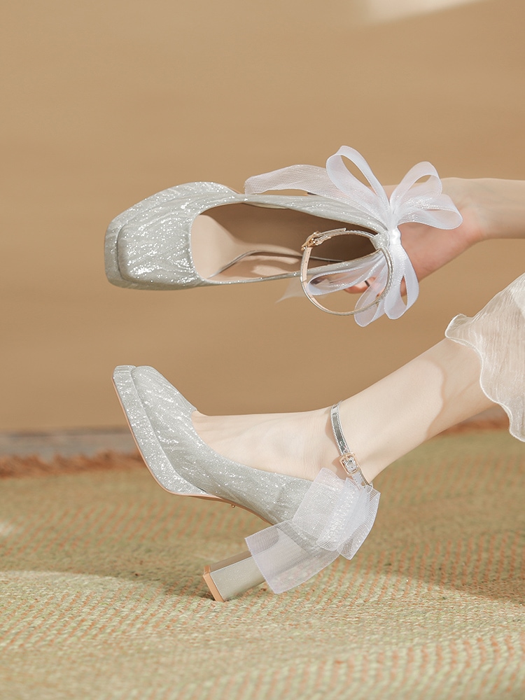 背を高くして小柄なシルバーのハイヒール太めとメアリージェーンのウェディングドレス靴厚底防水台フランス疲れない足単靴