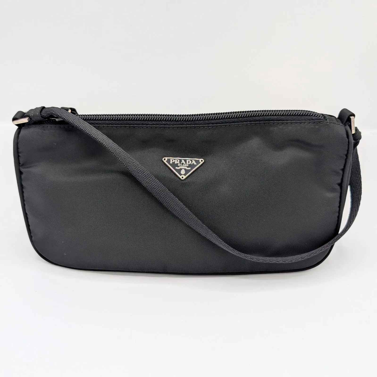 トライアングルロゴ 三角ロゴ テスート ナイロン ハンドバッグ アクセサリーポーチ ブラック