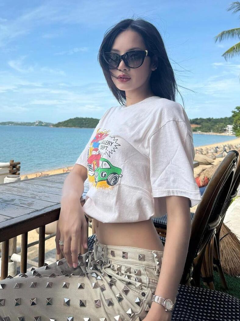 リサ半袖tシャツレディース夏齢軽減半袖トップス綿ボトムシャツ