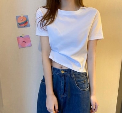 シンプル無地ショート丈半袖Tシャツ トップス カットソー 綿 爽やか かわいい 可愛い きれいめ シンプル カジュアル 上品 おしゃれ かっこいい レトロ キュート 可愛い こなれ感