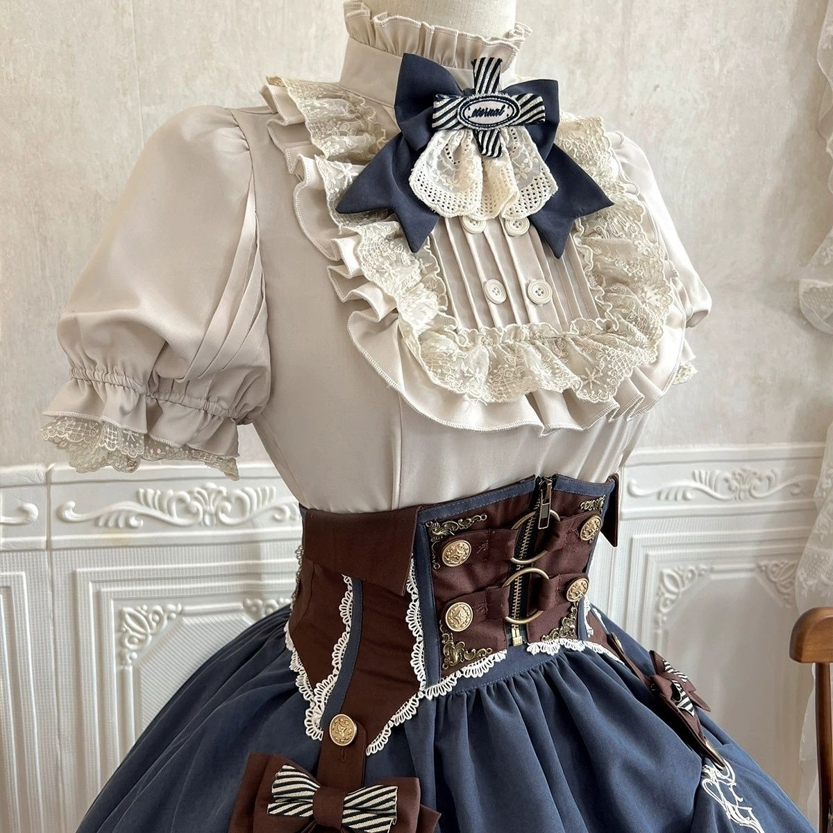 【オリジナルはプレゼントがあります】針ロリータの女性シャツのウエストは半スカートの日常Lolitaの甘いスカートを密封します