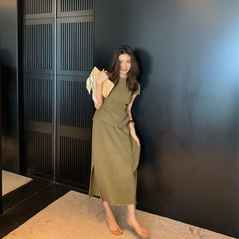 単独で味わい】自然主義的な丸いネックトップスリットスカートスーツk087