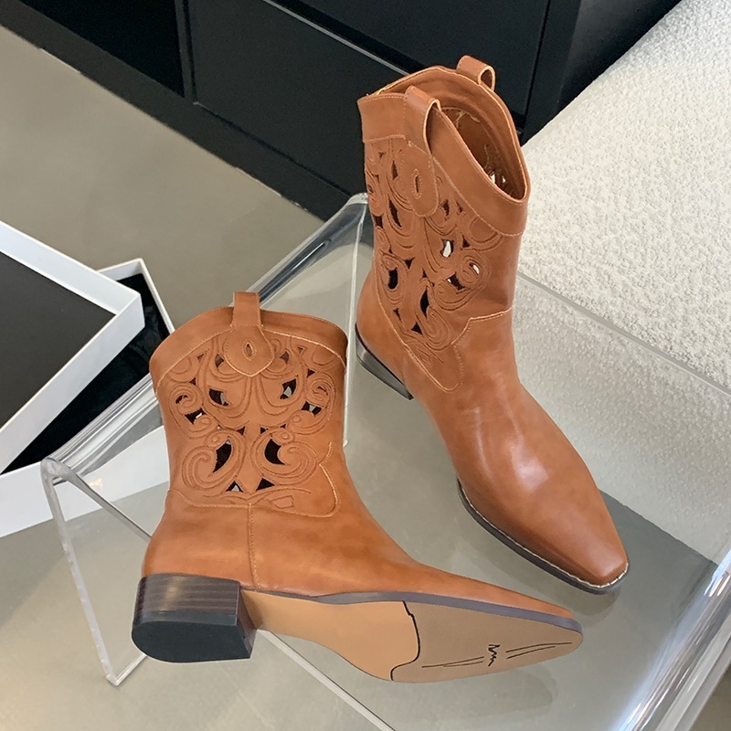 女性用刺繍レトロカウボーイブーツ中空2024新しい夏太いヒールファッショナブルなニーハイ通気性ファッションミッドカーフブーツ