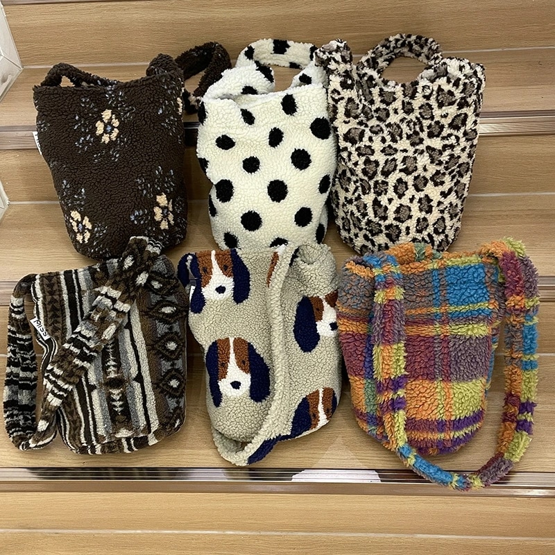 ファーショルダーバッグ ヒョウ柄 大容量 (T)