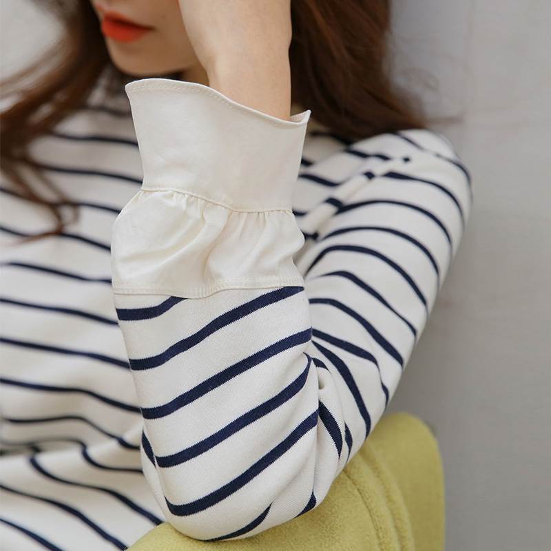 ボーダー柄 フレアスリーブ ロンT レディース トップス カットソー プルオーバー 丈長 ラウンドネック 襟なし フレア フェミニン 綿 かわいい 大人可愛い きれいめ シンプル カジュアル 上品 お 4,933円