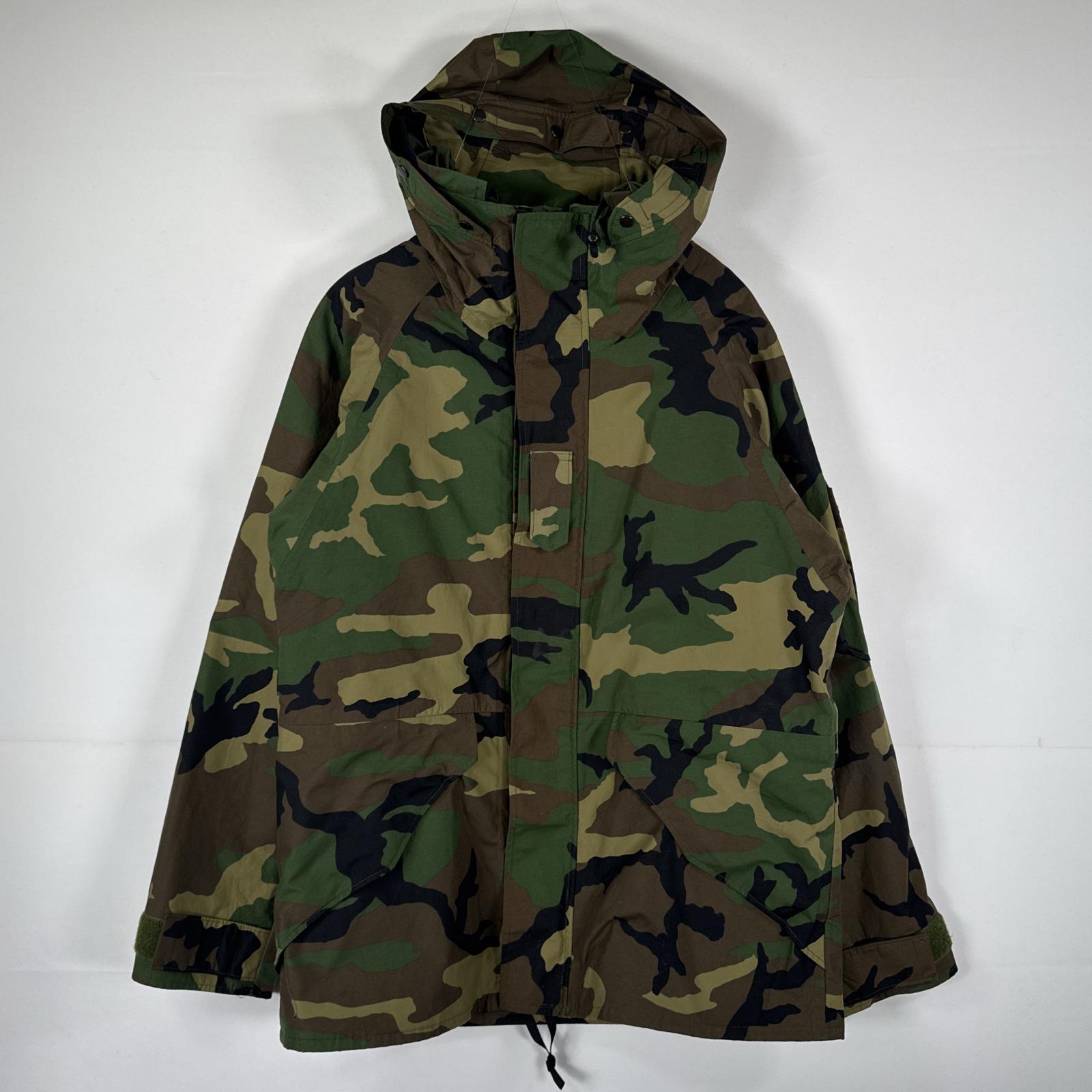 古着 ミリタリージャケット ECWCS GORE-TEX ウッドランドカモ 米軍 実物 ゴアテックスパーカー カモフラ 迷彩 medium regular グリーン メンズ