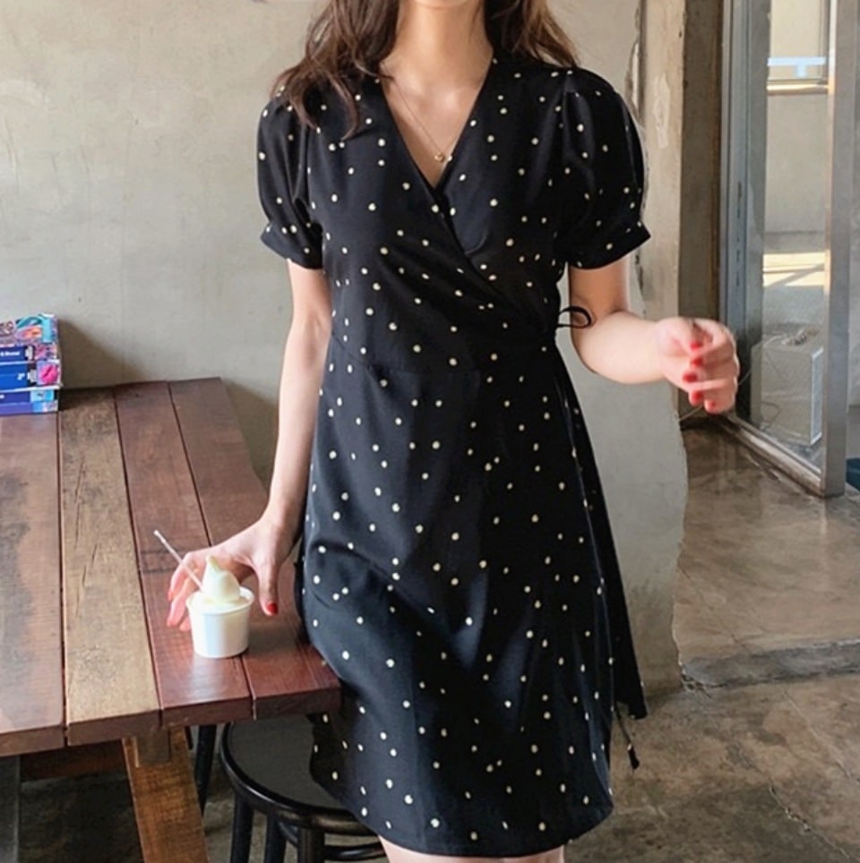 ワンピース デート かわいい 大人可愛い きれいめ シンプル カジュアル 大人 上品 おしゃれ Vネック ドット ミニ丈 半袖 リボン Ａライン パフスリーブ 韓国 ブラック XL 春 夏 モテ