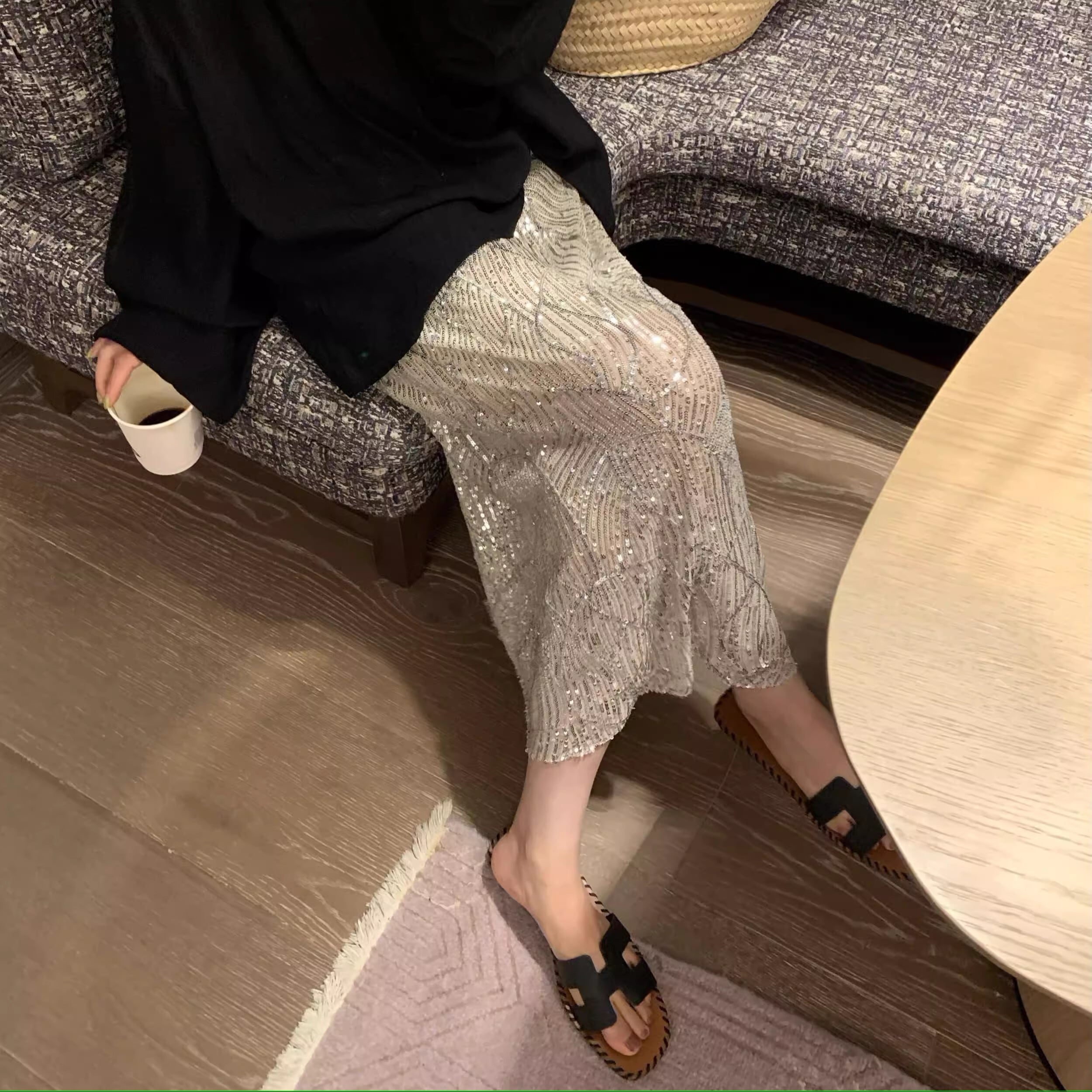 レディース スパンコール スカート キラキラ ロング丈 サイドスリット ブラック シルバー 大人可愛い ママコーデ ママファッション 韓国系 オルチャン 人気 トレンド 新作 20代