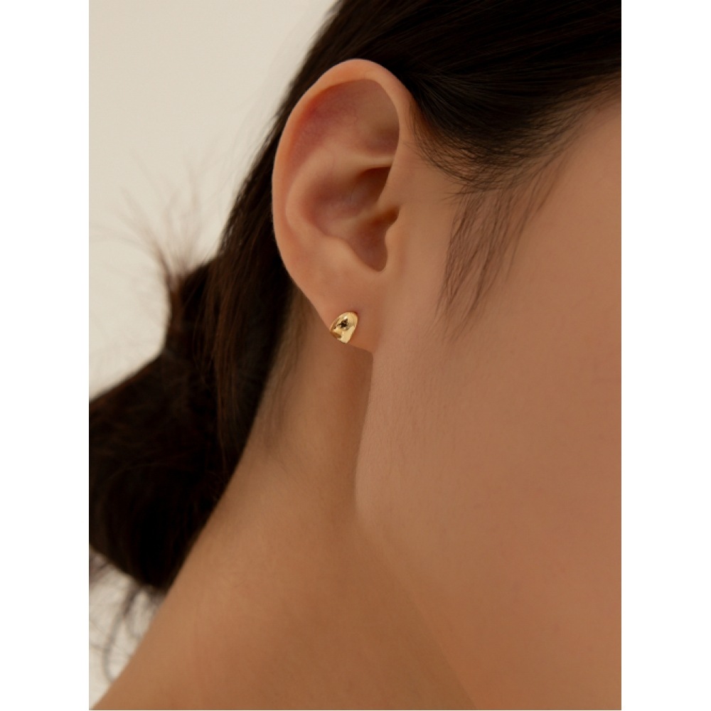 LUNNE 14kムーンライトカーブピアス (14kゴールド) LFE51