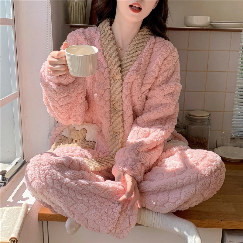 着ぐるみパジャマ 秋冬新作ベルベット厚手パジャマ女性長袖ホームウェアスーツ