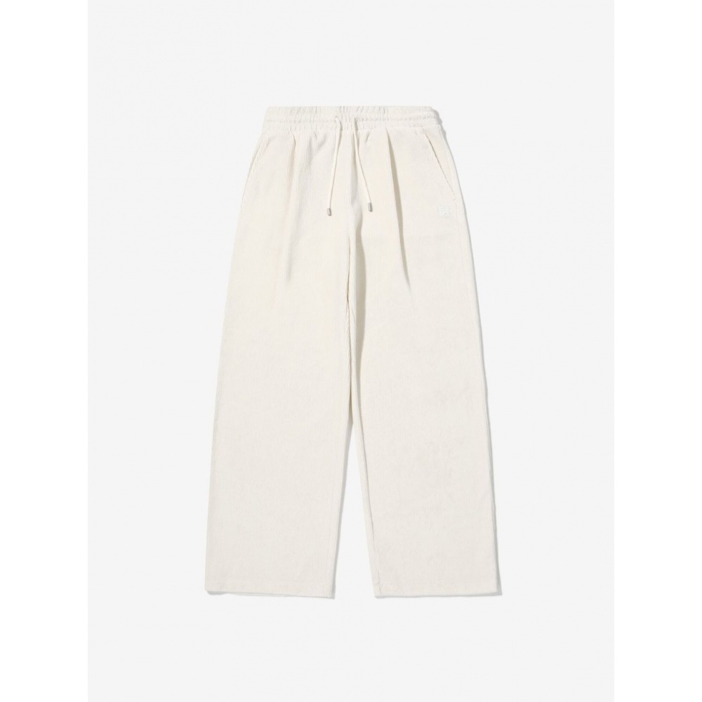 FILA ベロアワンタックパンツ