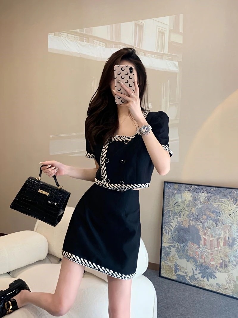 新作入荷 フレンチヴィンテージ小香風2点セット 気質スクエアネックトップス+シンプル百掛けミニドレス 韓 ファッションスーツ