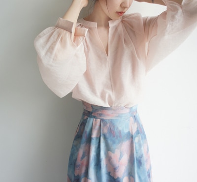 長袖ブラウス トップス シャツ ブラウス 袖あり 長袖 Vネック 透け感 かわいい 大人可愛い きれいめ シンプル カジュアル 大人 上品 おしゃれ お洒落 大人可愛い 大人女子 こなれ感 キュート