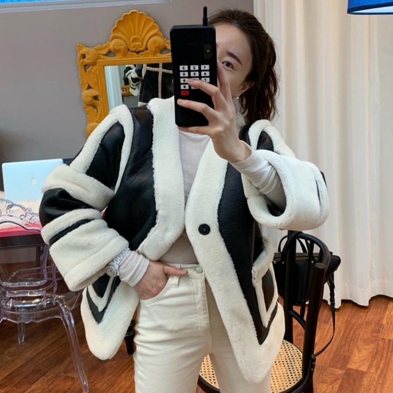 【日本未発売アイテム】ムートンレザーショートコート ワンバックル ジャケット バイカラー コート モノトーン モード系 韓国 a1475