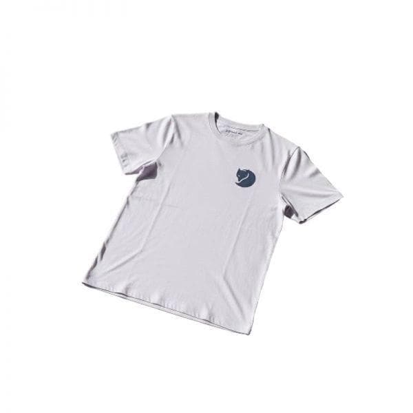 FJALLRAVEN 26SS 女性 フォックス ボクシー ロゴ Tシャツ (87153452) (Fox Boxy Logo Tee W)