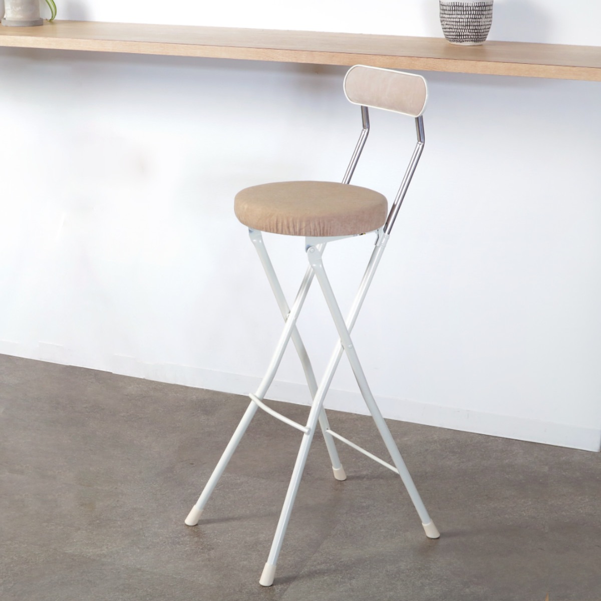 折りたたみ椅子 コンパクト 軽量 背もたれ ハイタイプ ミルキーホワイト 座面高74.5cm カウンターチェア バーチェア 椅子 チェア いす クッション 折りたたみ 高め 日本製 キッチン