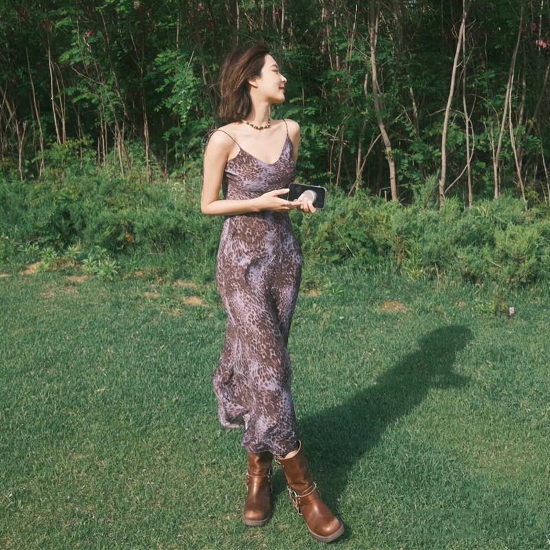 レディース ワンピース キャミソール ロング 袖なし ノースリーブ Vネック タイト スリム 細身 ストレート Iライン 薄手 かわいい 大人可愛い おしゃれ アジアン こなれ感 個性的 クール