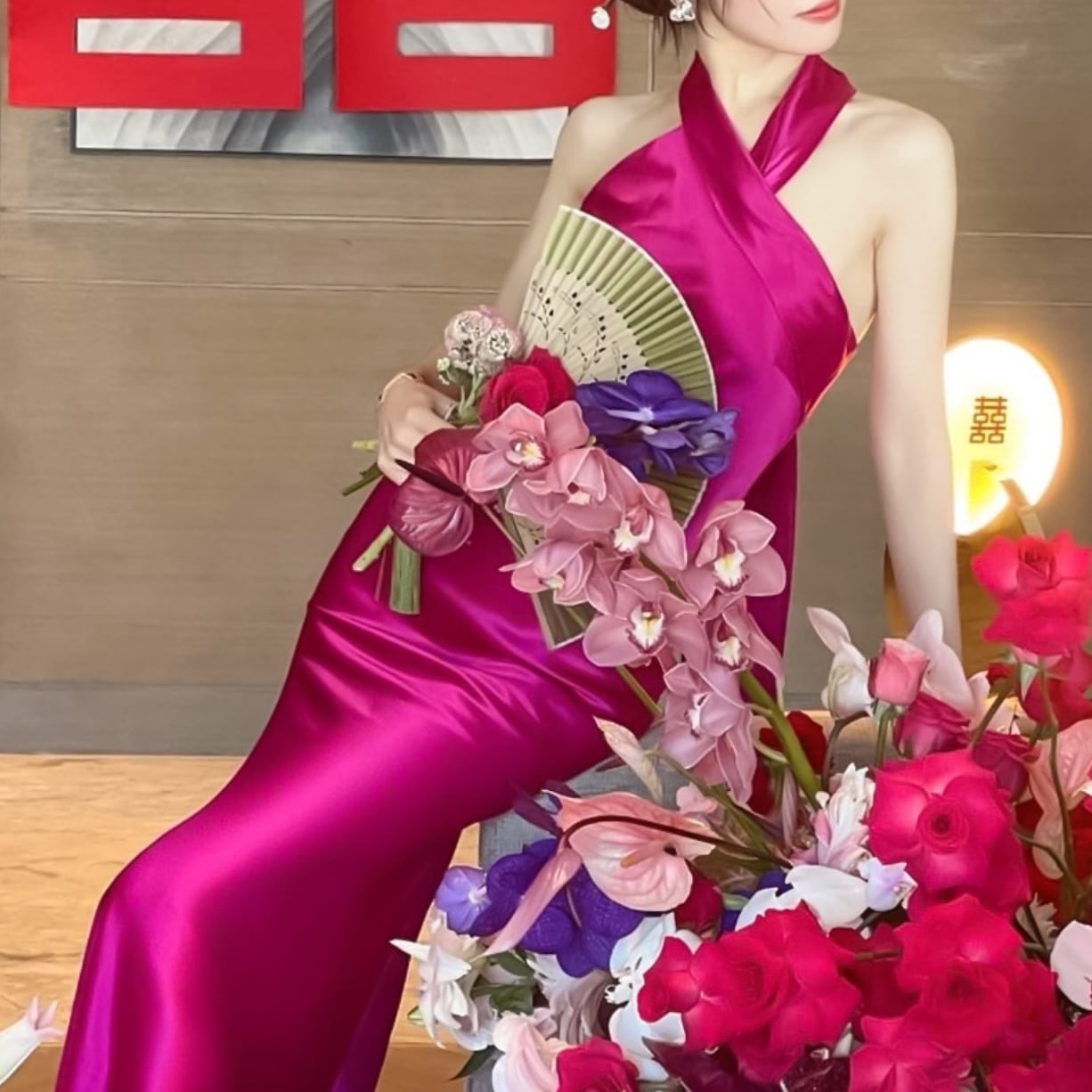 アジアンテイストドレス ビビッドピンク レディース ドレス ロング マキシ ノースリーブ チャイナ ホルターネック タイト スリム 細身 大人可愛い きれいめ アジアン エスニック 主役級 存在感ドレス