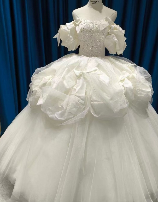 ウエディングドレス ホワイト プリンセスライン パフスリーブ ビスチェタイプ レイヤードドレス ソフトチュール フレアスカート