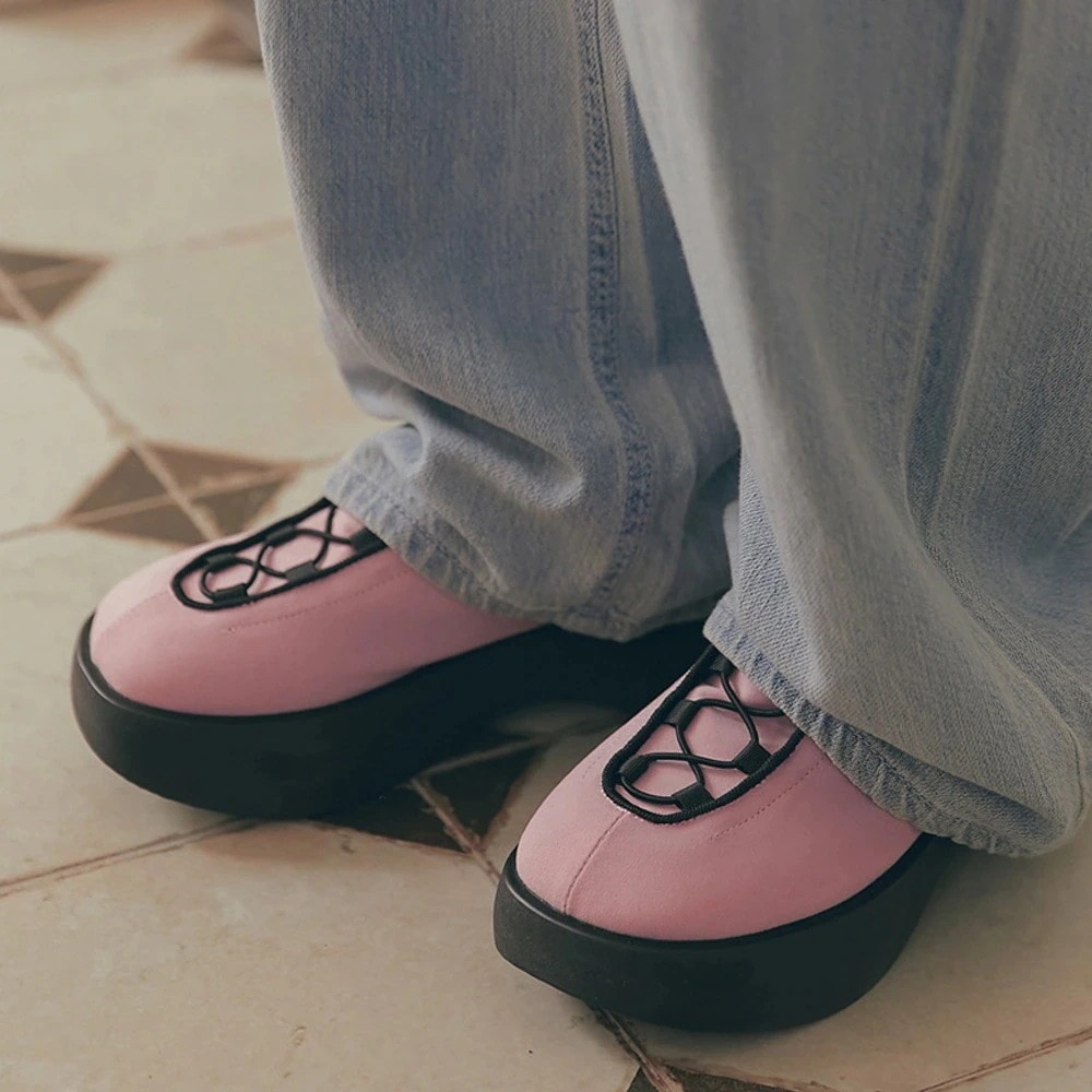 レースアップスニーカー