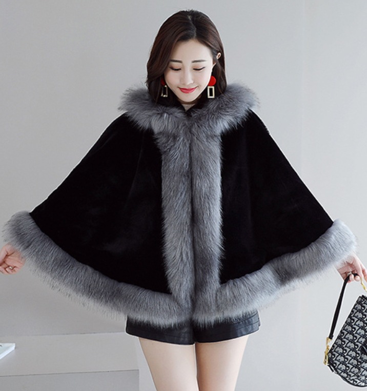 アウター デート レース モテアイテム 長袖 もこもこ モコモコ フード付き ファー 可愛い きれいめ 上品 おしゃれ かっこいい 可愛い ラブリー キュート ガーリー クール モード系