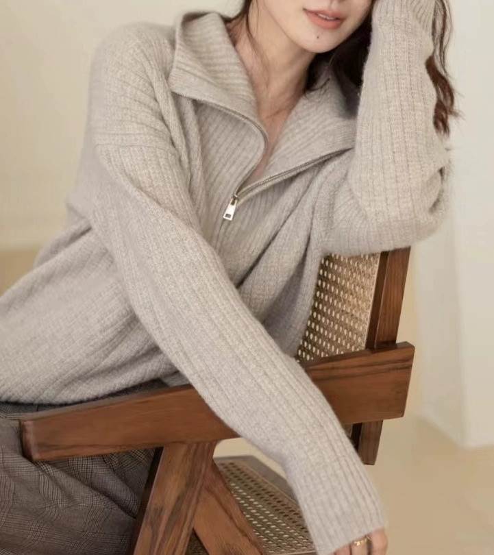 ハーフジップ リブニットセーター レディース トップス ニット セーター プルオーバー 長袖 ドロップショルダー 襟付き スタンドカラー ファスナー リブ かわいい 大人可愛い きれいめ シンプル カ 8,181円