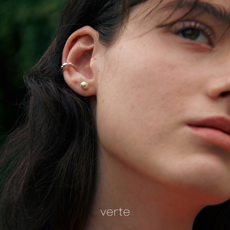 Deux.k.08 / haute pearl イヤリング (6mm)(white) 5,937円