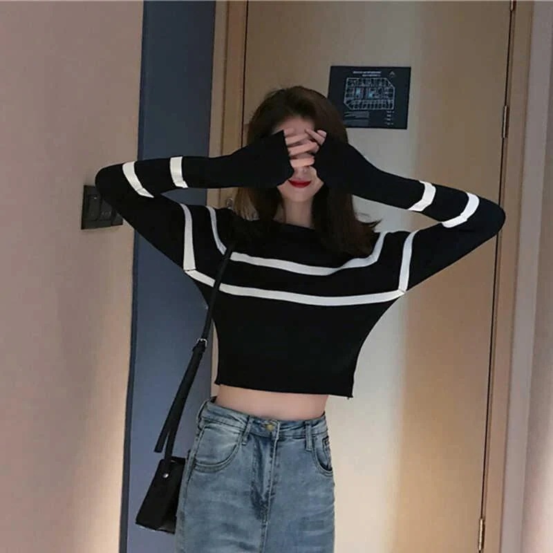 セーター ストライプ 長袖 学生 l デート お出かけ 女子会 着回し 普段使い 重ね着 お揃い 双子 韓国 韓国系 オルチャン ファッション コーデ スタイル 楽ちん あったか 暖かい こなれ感