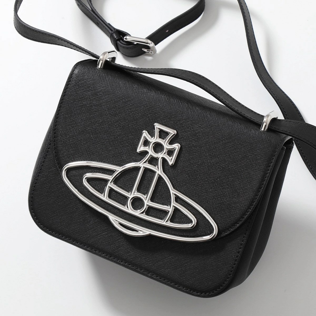 Vivienne Westwood ヴィヴィアンウエストウッド ショルダーバッグ LINDA CROSSBODY 43040069 L001N レザー オーブ 鞄 N402/BLACK