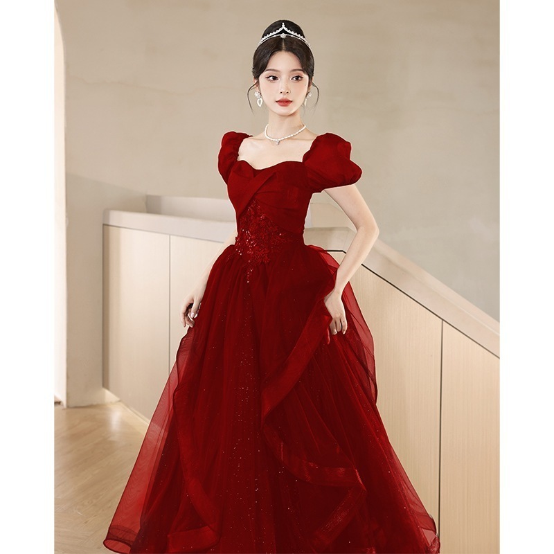 トーストウェア花嫁2024新しい結婚披露宴レッドプリンセス婚約イブニングドレス軽く豪華なトーストウェア