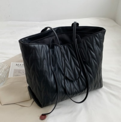 大容量おしゃれバッグ バッグ かばん レディースバッグ チャック 通勤バッグ ママバッグ マザーズバッグ 収納 機能性 便利 スクエア型 ナイロン かわいい 大人可愛い きれいめ シンプル カジュアル